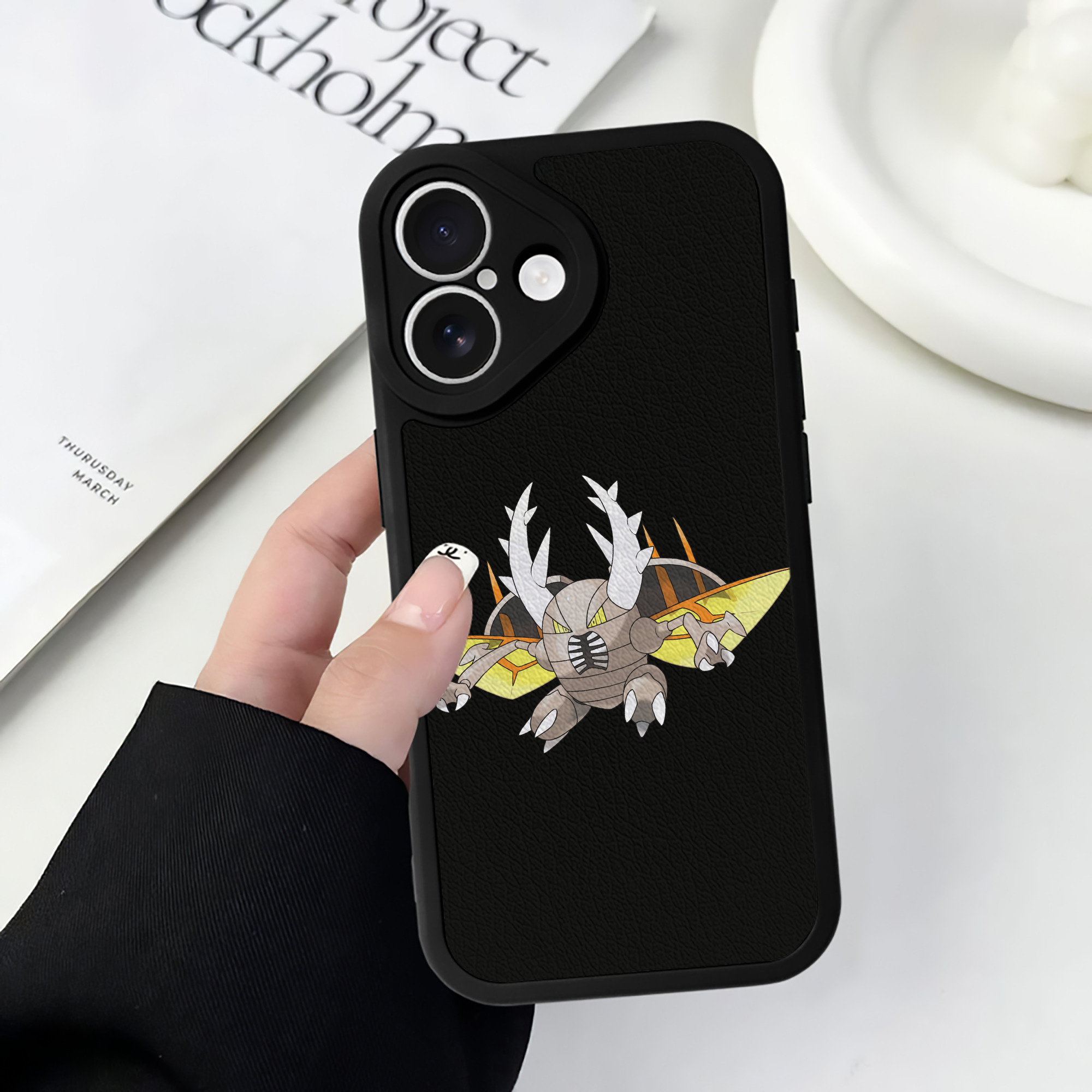 （画像用） ポケットモンスター Pokémon 【iPhone 16シリーズ対応】シリコンスマホケース（レザー調） 材質：シリコン
